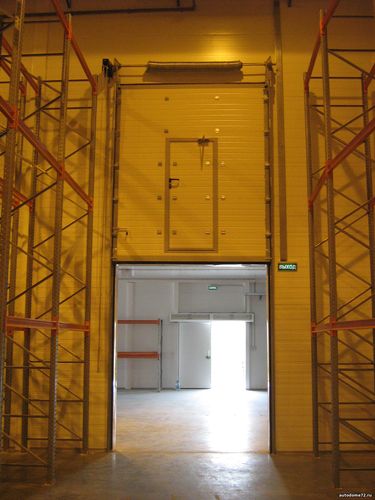 Секционные ворота DoorHan с вертикальным подъемом
